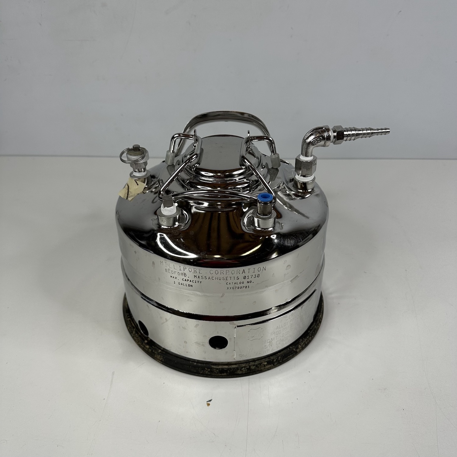 dispensing pressure vessel | millipore | xx6700p01 | stainless steel