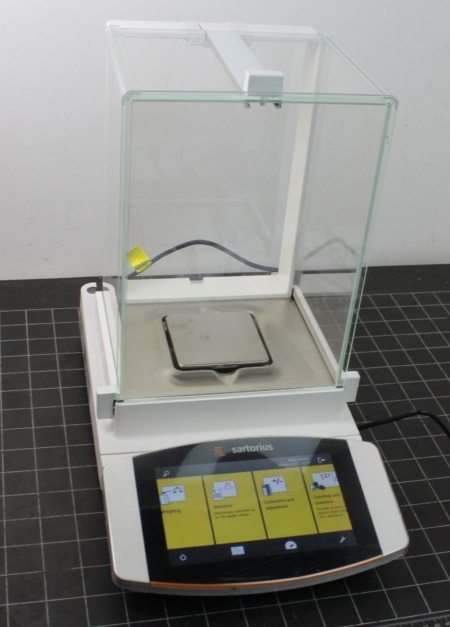 sartorius-cubis-mca224s-2soo-u-analytical-balance