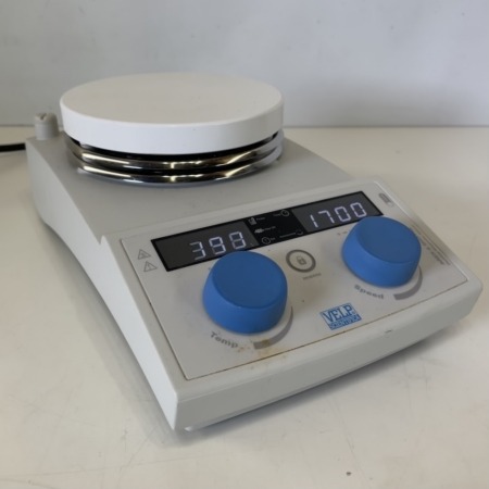 velp-arex-6-digital-heating-magnetic-stirrer-f20500461-ceramic-plate