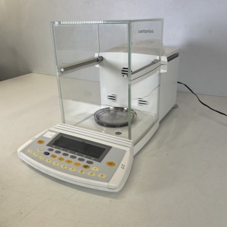 sartorius-me235s-semi-micro-analytical-balance